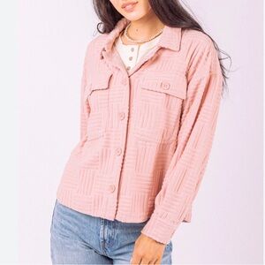 🟠NWT VERY J Embossed Solid Textured Button Down Casual Shacket in Blush